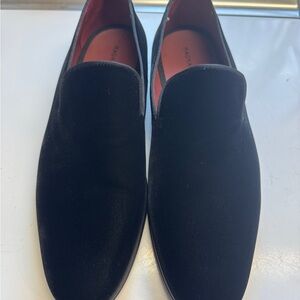 Magnanni Classic Black Slip-On Loafers